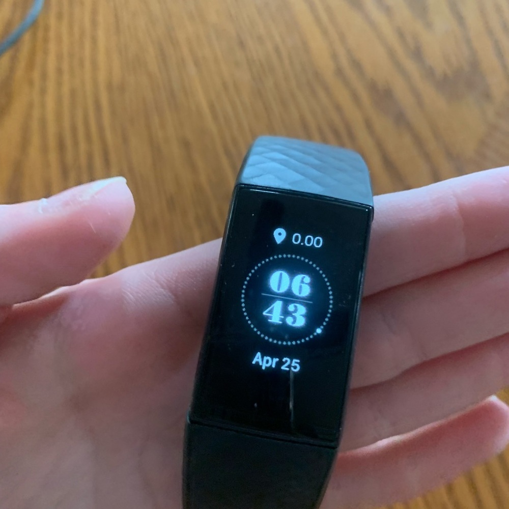 FITBIT CHARGE 4